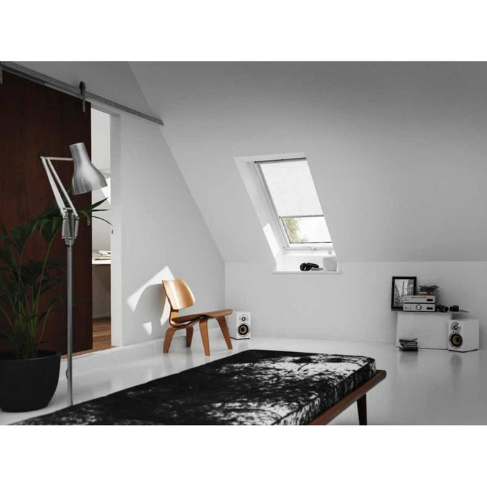 Velux Window Roller Blind CK02 1028S in White (550mm x 778mm)