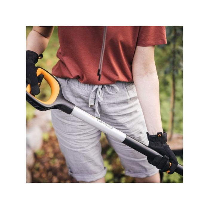 Fiskars Solid™ Metal Rounded Spade Fiskars - Town Tools