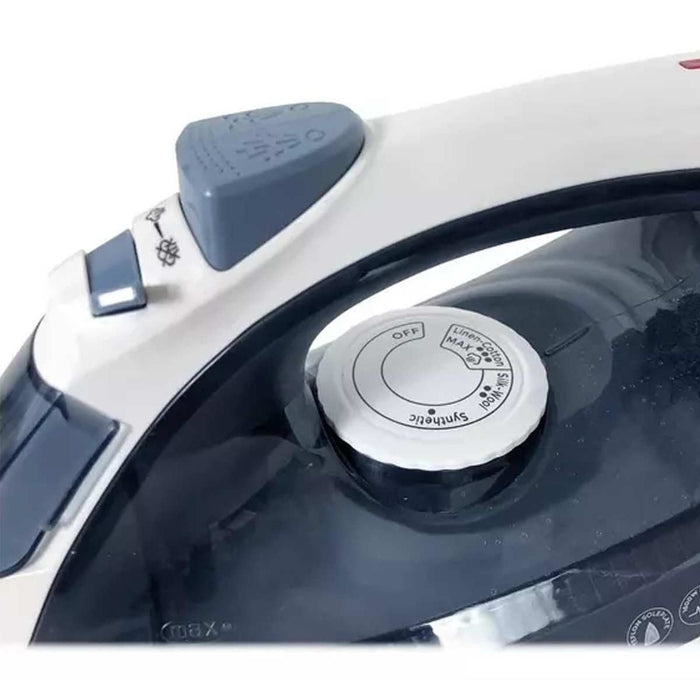 Igenix 1600W Steam Iron White/Blue