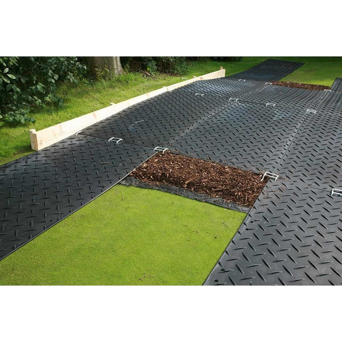 Ground Guards MultiTrack 2ft x 8ft Mat with Roadway/Walkway Tread