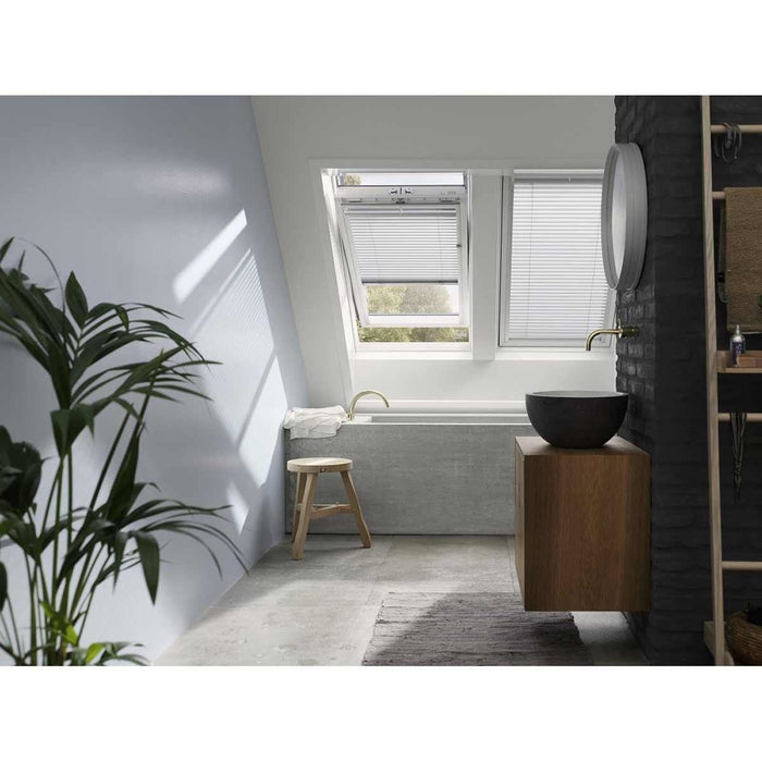 Velux Roof Window GGU CK04 in White (550mm x 980mm)